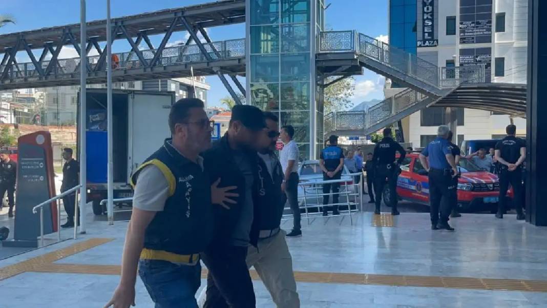 Alanya'da Dehşet! Bıçaklandı, Uçuruma Atıldı! Cinayet Gizli Kalmadı 1